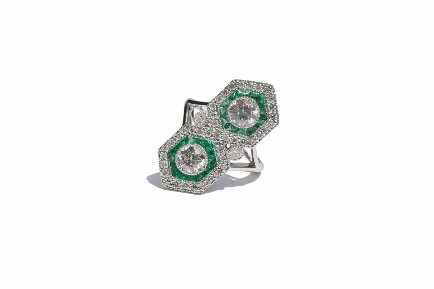 ANTIQUE JEWELLERY - Emerald, Diamond & Gold Art Deco Ring